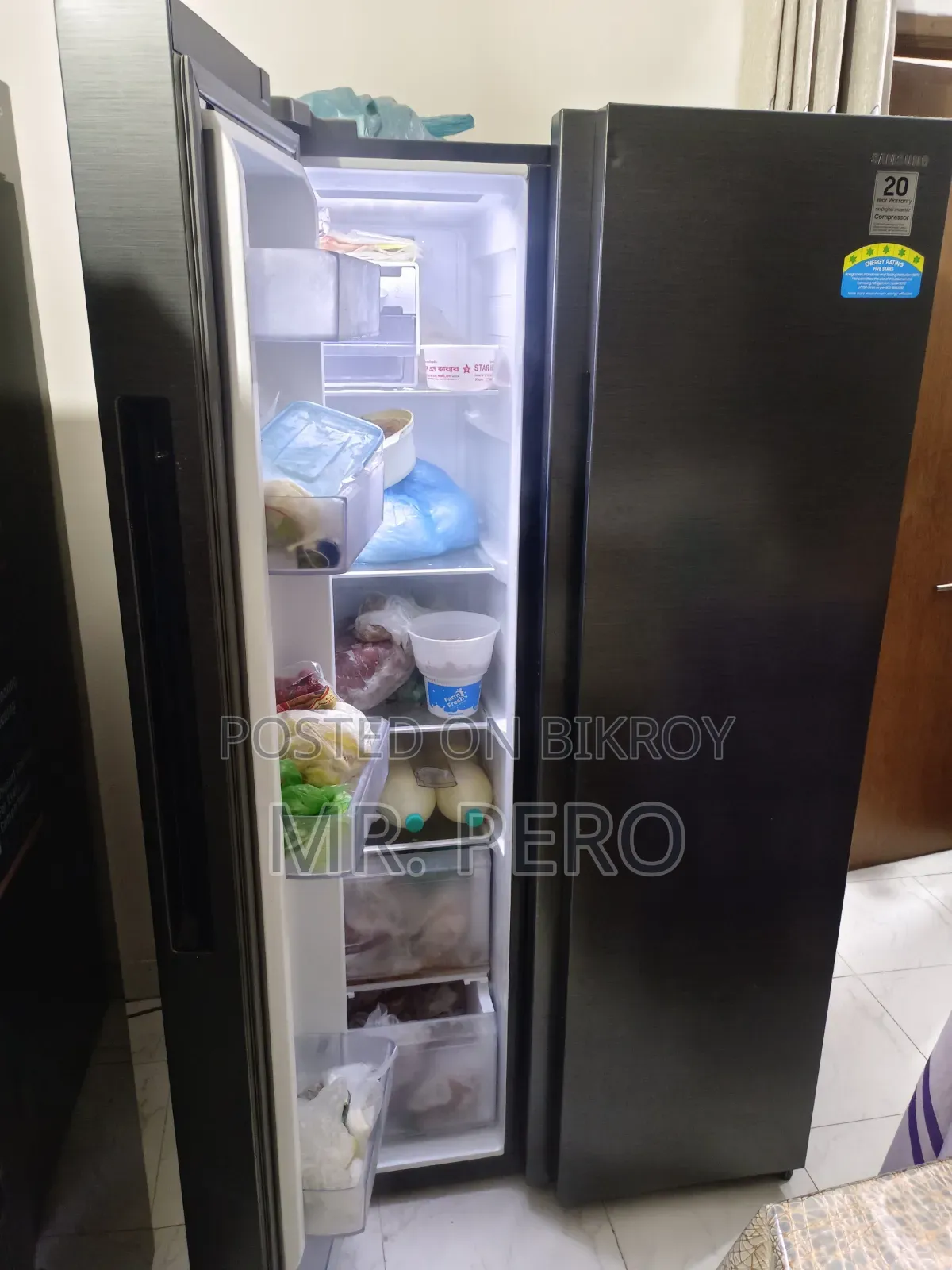 Samsung 700 Liters Side by Side Refrigerator (RS72R5011B4)