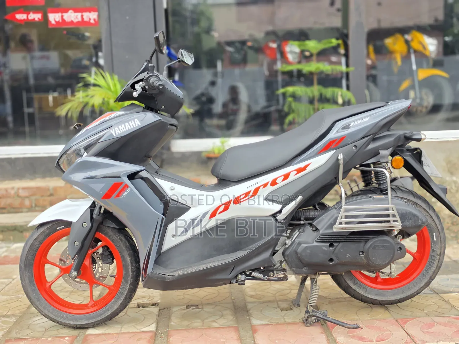 Yamaha 2025 Gray