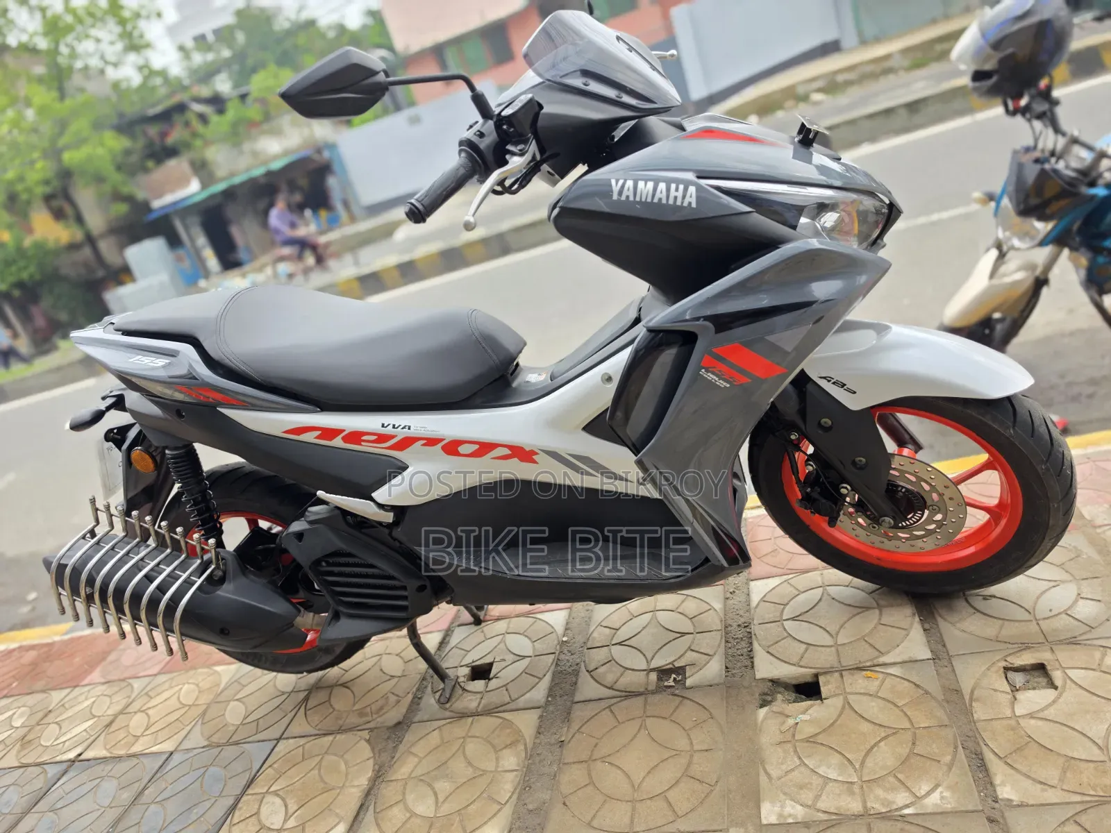 Yamaha 2025 Gray