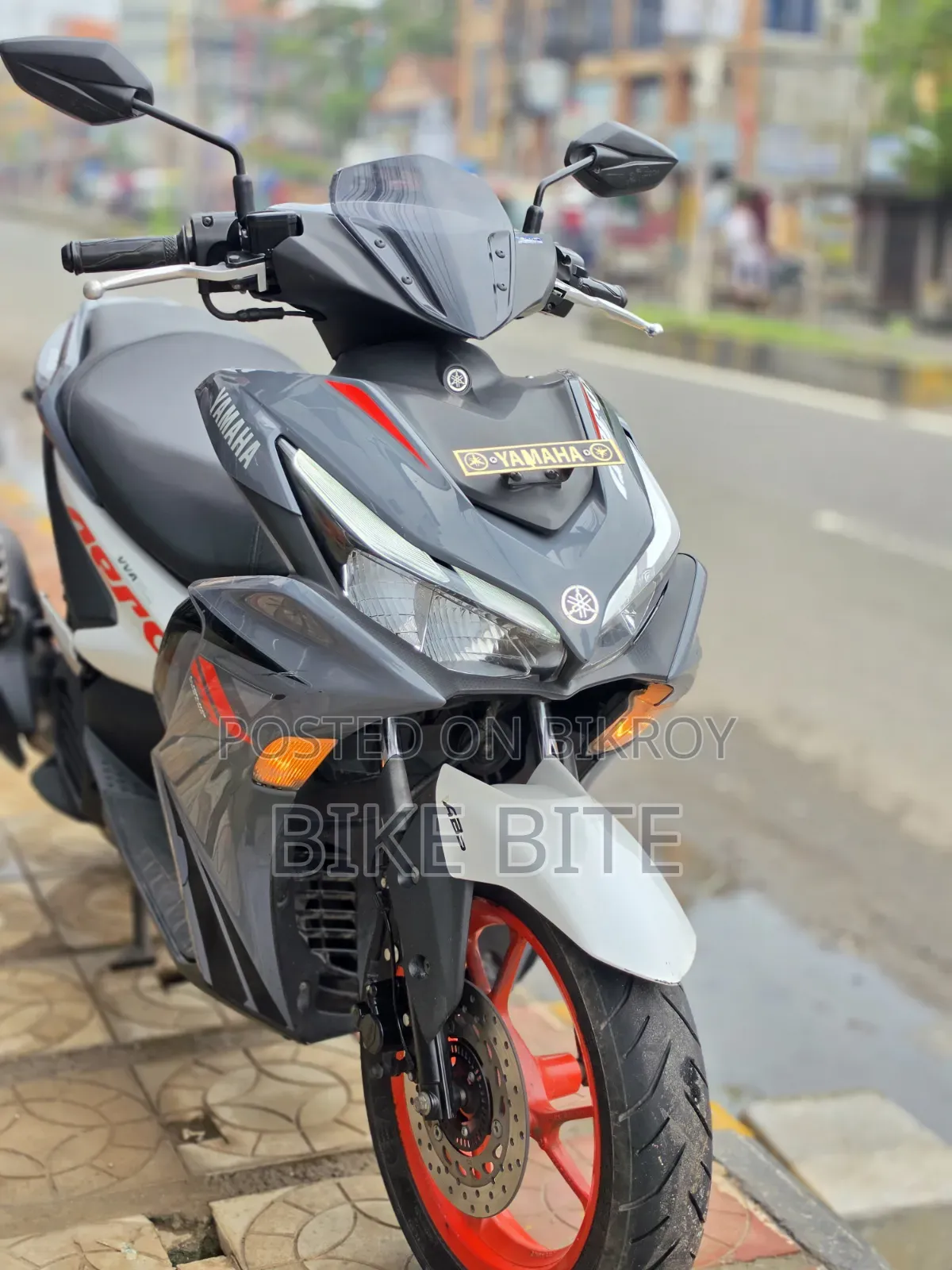 Yamaha 2025 Gray