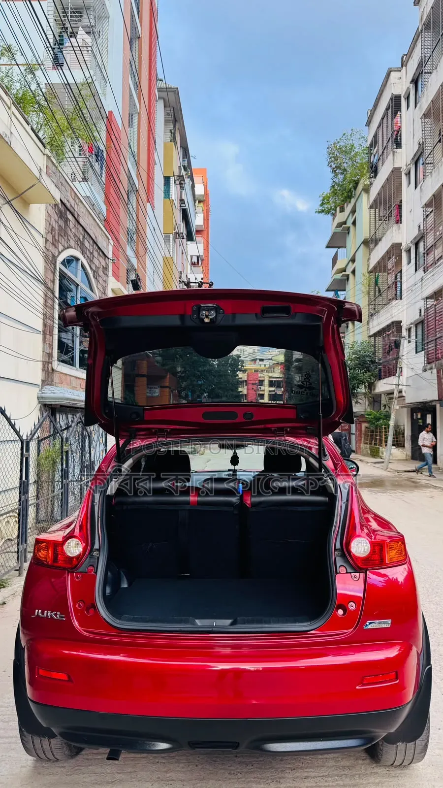 Nissan Juke 2011 Maroon