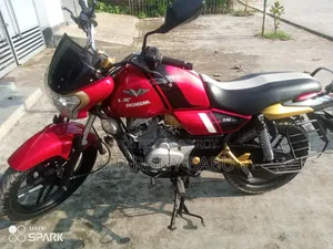 Bajaj V15 2016 Red
