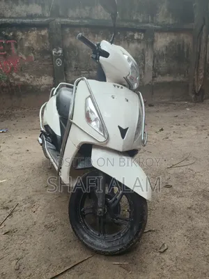 টিভিএস ২০১৬ সাদা