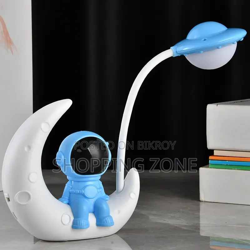 Astronaut Moon LED Table Lamp | Cute Decorative Night Light