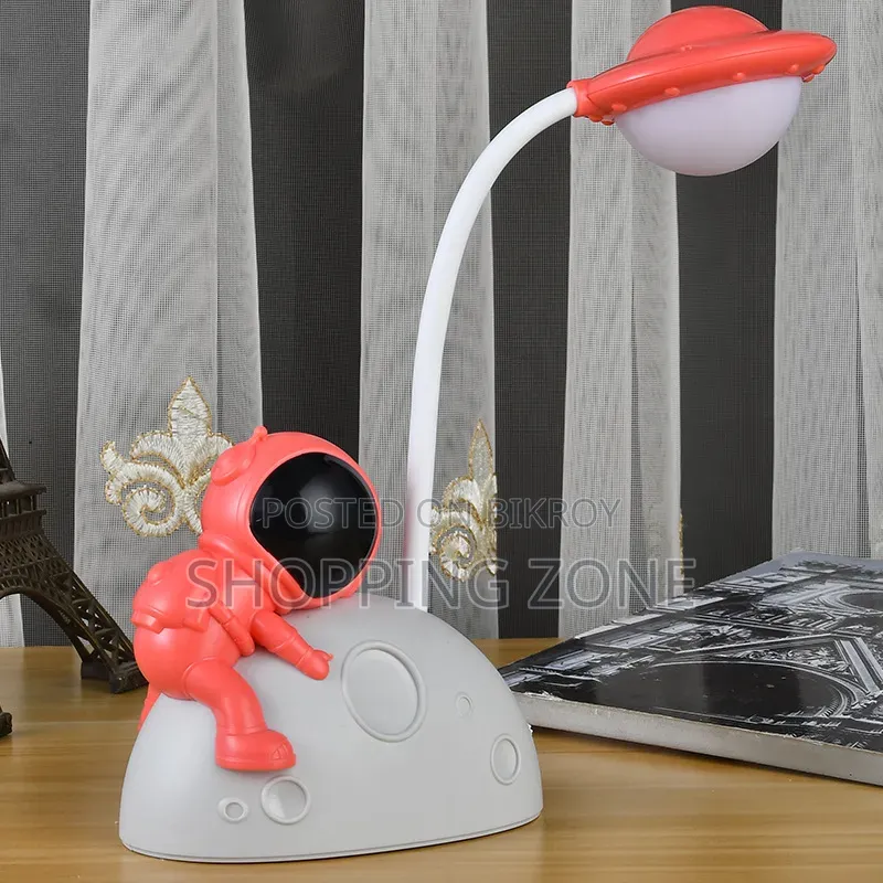 Astronaut Moon LED Table Lamp | Cute Decorative Night Light