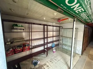 Rack Glass Showcase