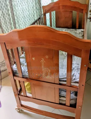 বেবি কট/ক্রিব