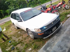 Toyota Corolla 2001 White