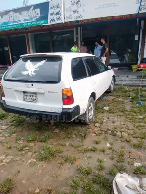 Toyota Corolla 2001 White