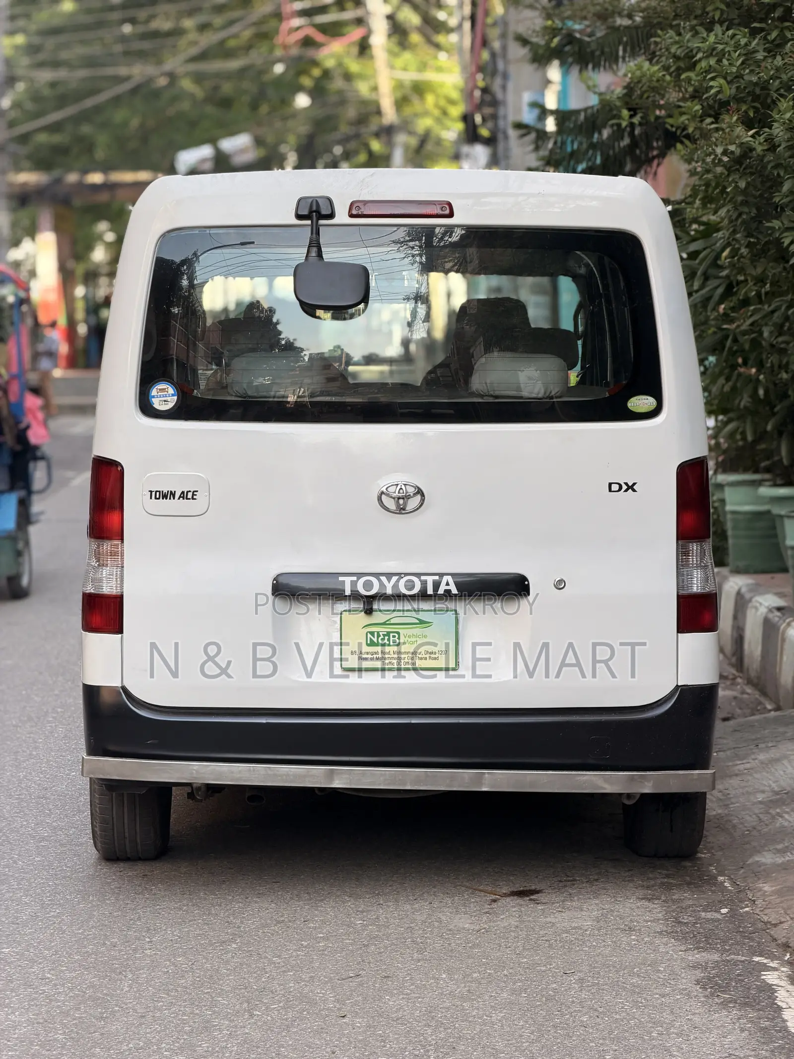 টয়োটা টাউনএস ২০১০ হোয়াইট