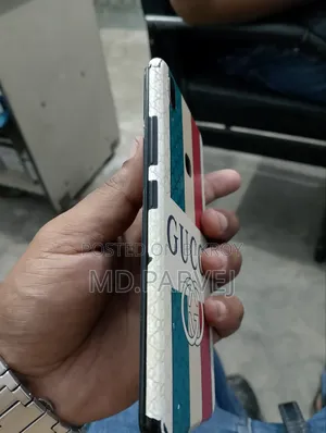ভিভো ওয়াই৮৩ ৬৪ জিবি কালো