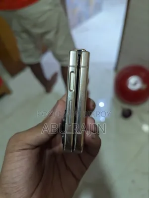 স্যামসাং গ্যালাক্সি জেড ফ্লিপ৪ ৫১২ জিবি পিঙ্ক
