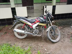 Mahindra Centuro 2021 Green