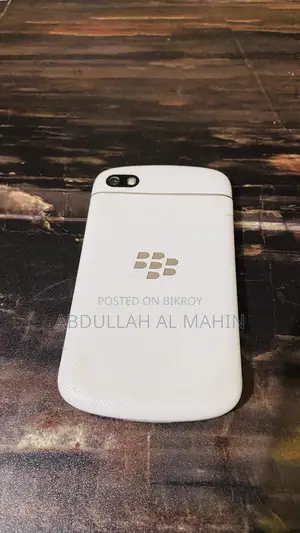 BlackBerry Q10 16 GB White