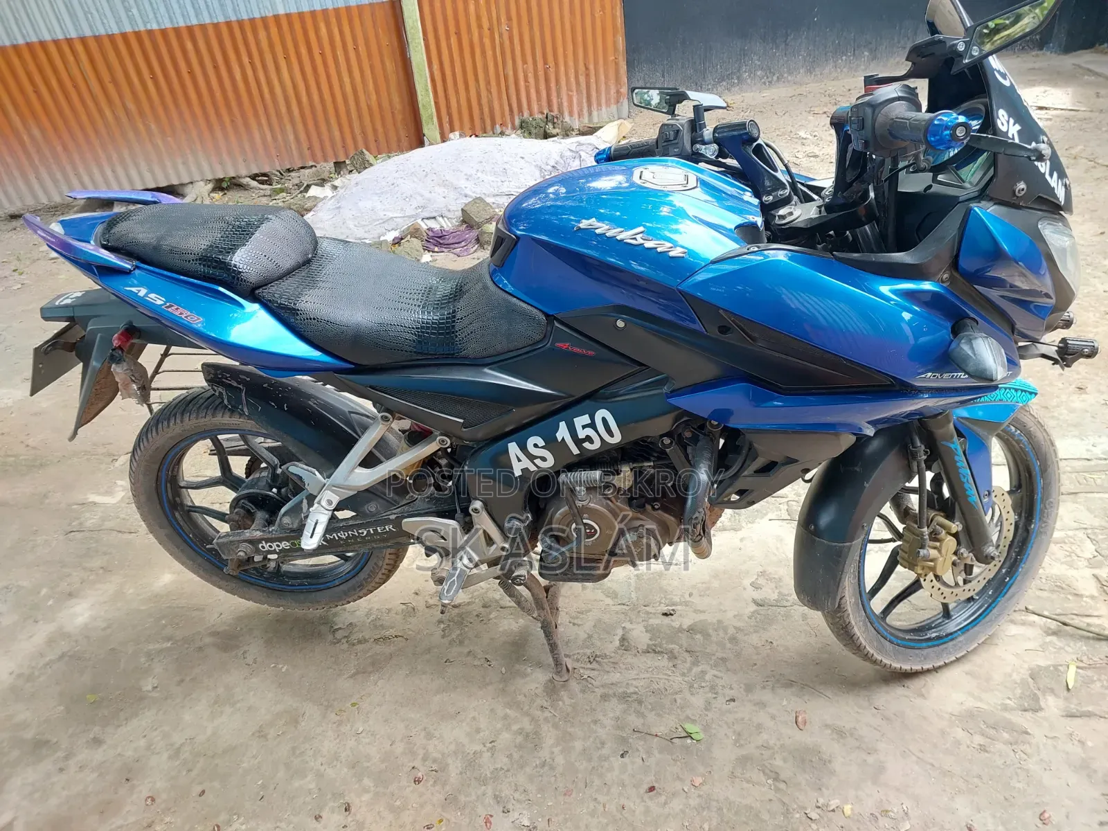 Bajaj 2017 Blue