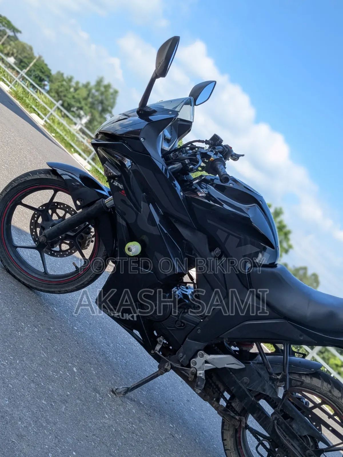 সুজুকি জিক্সার এসএফ ২০১৮ কালো