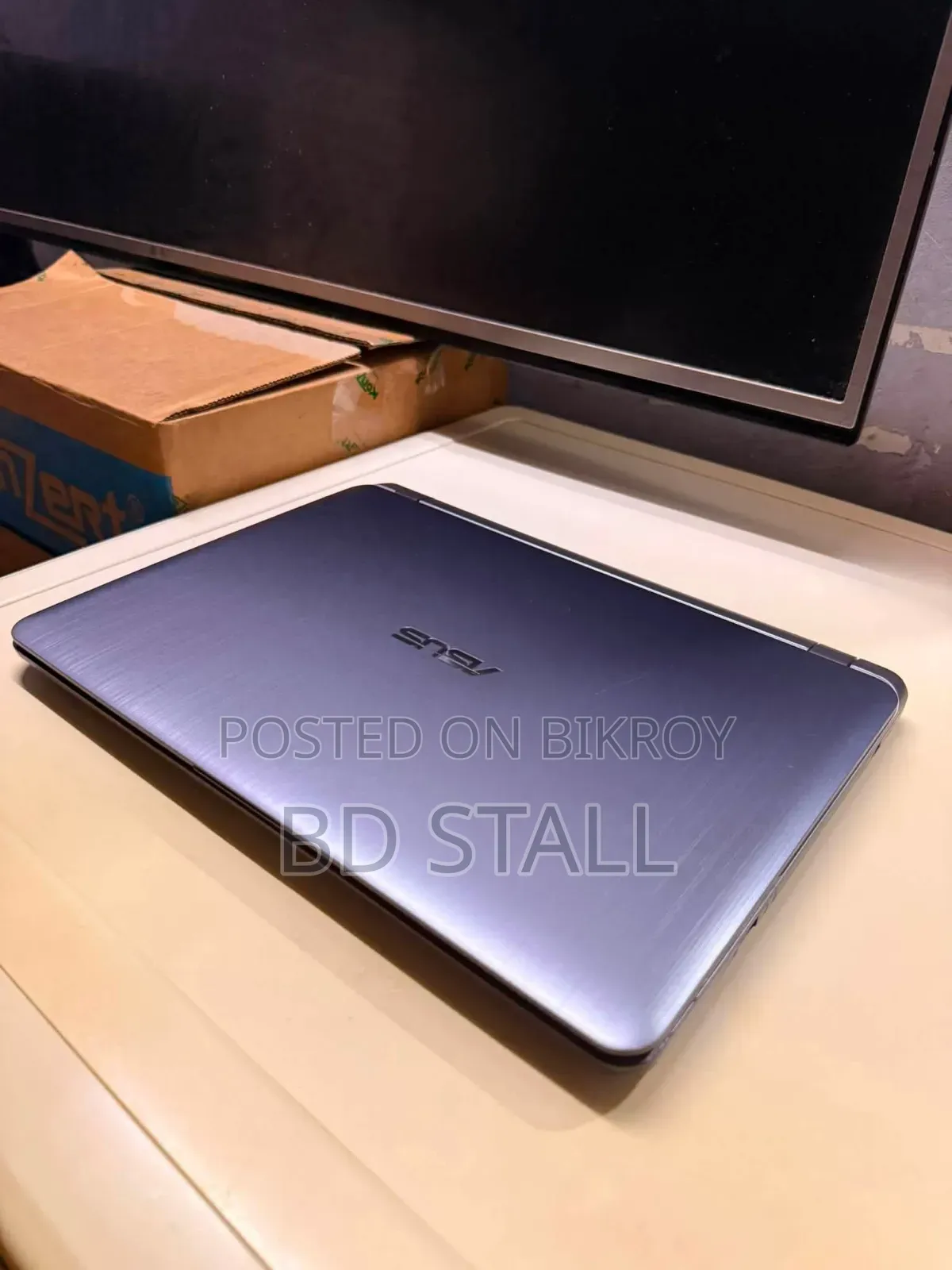 Laptop ASUS Vivobook 15 8GB Intel Core I3 SSD 128GB