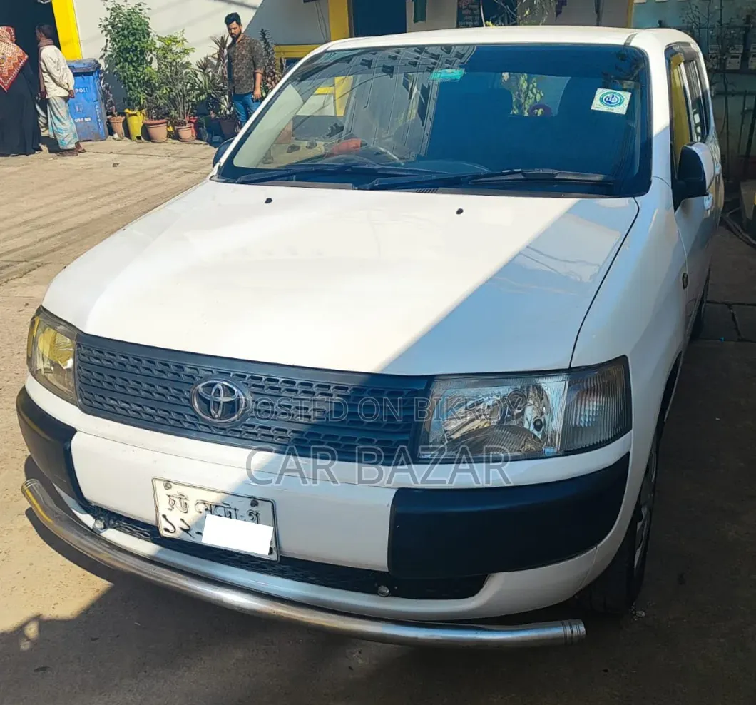 Toyota Probox 1.5 Extra Package Limited Two Wheel Drive 2004 White