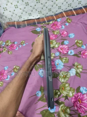 ল্যাপটপ ৮জিবি ইন্টেল কোর আই৩ এসএসডি ২৫৬জিবি