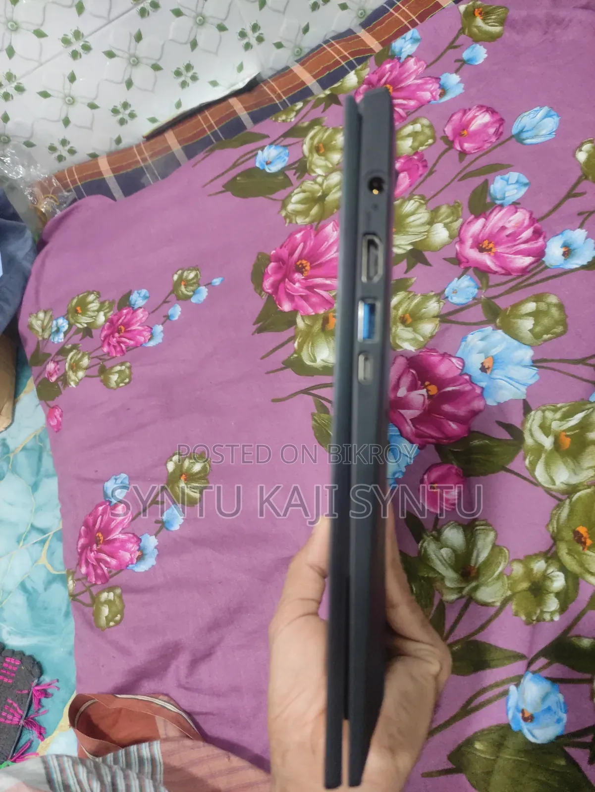 ল্যাপটপ ৮জিবি ইন্টেল কোর আই৩ এসএসডি ২৫৬জিবি