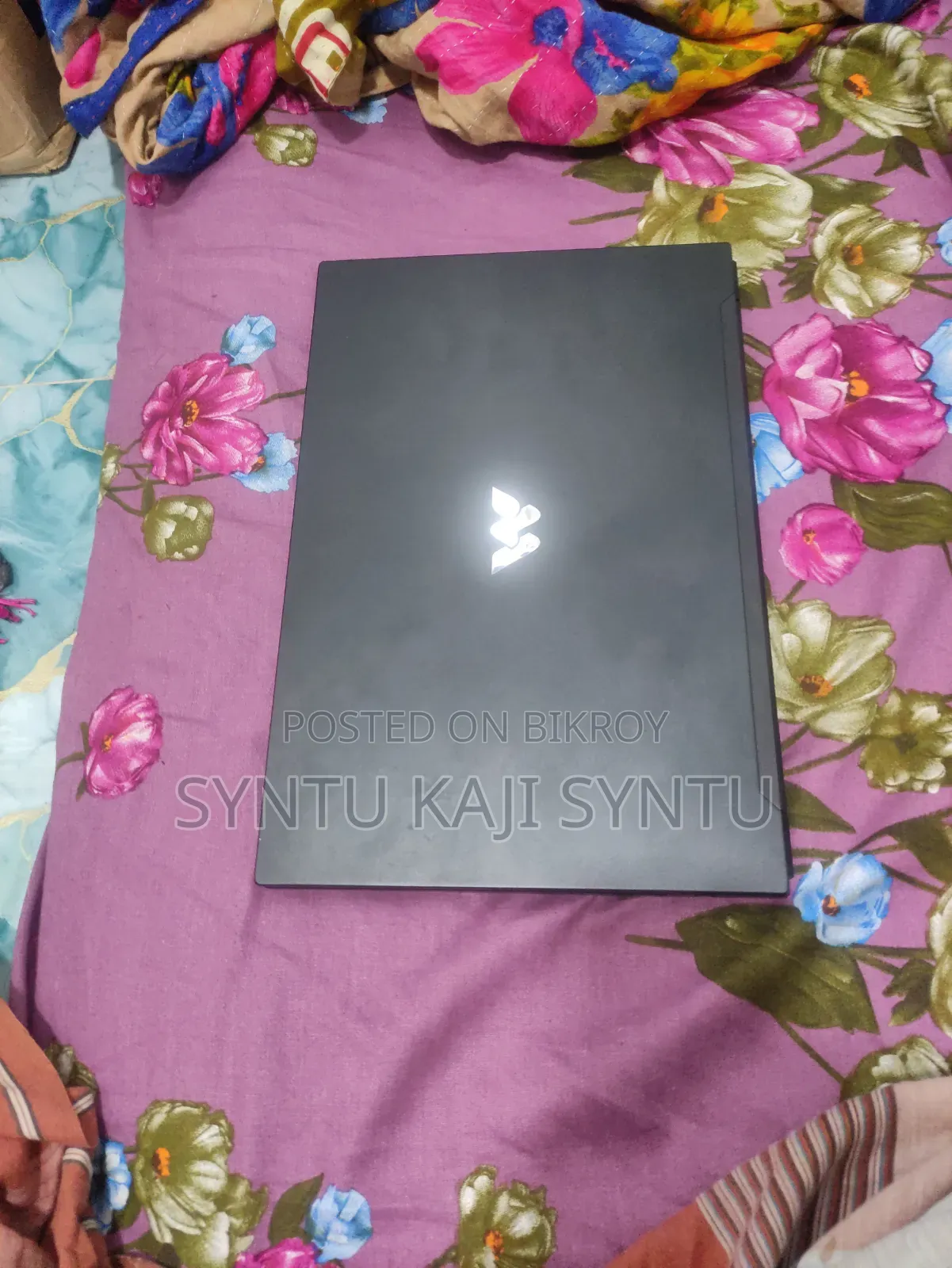 ল্যাপটপ ৮জিবি ইন্টেল কোর আই৩ এসএসডি ২৫৬জিবি