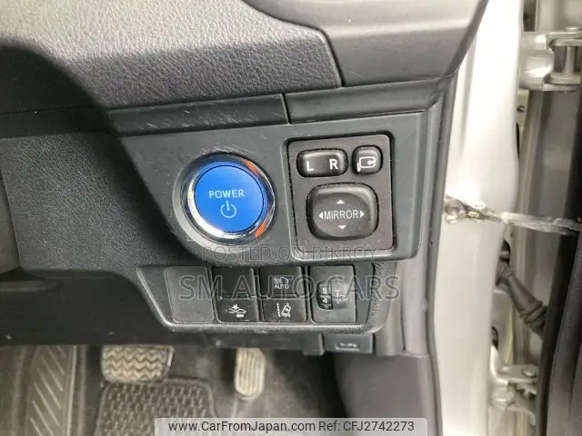 Toyota Corolla Fielder 1.5 Hybrid FWD 2022 Silver