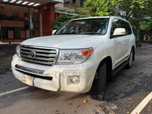 Toyota Land Cruiser 4.5 V8 VXR 2015 White
