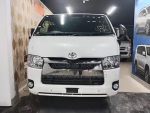 Toyota HiAce 2021