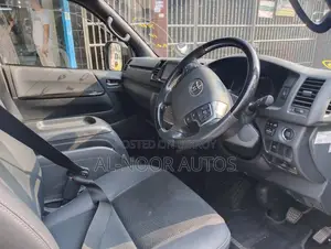 Toyota HiAce 2021