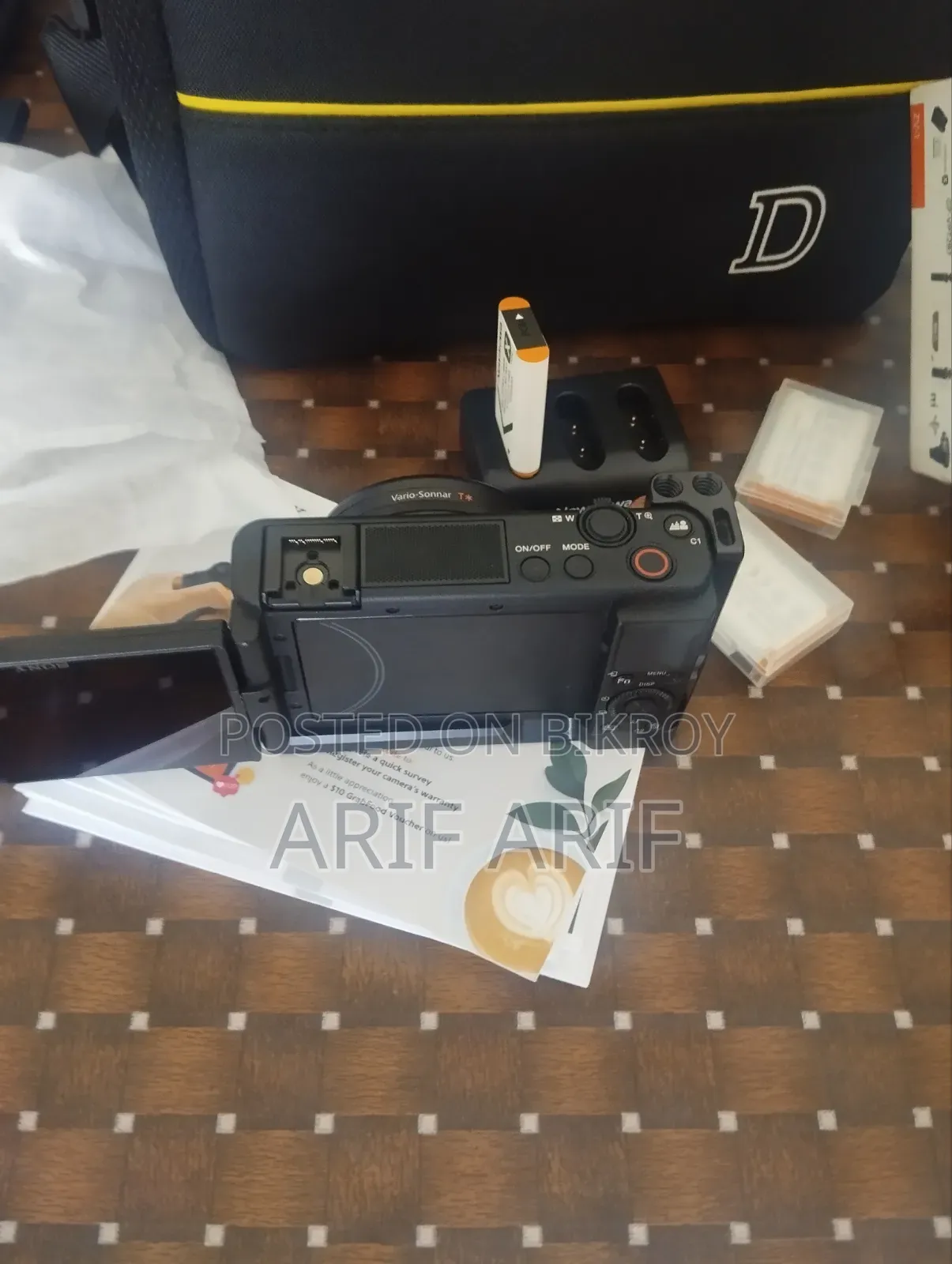 Sony Zv 1 DSLR Camera Lexar 128gb Memory 4 Batteries New/Unused