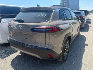 Toyota Corolla Cross 2025 Beige