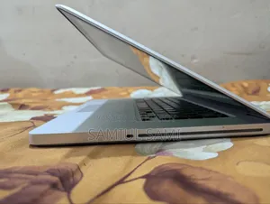 Laptop Apple MacBook 2015 8GB Intel Core I5 HDD 512GB