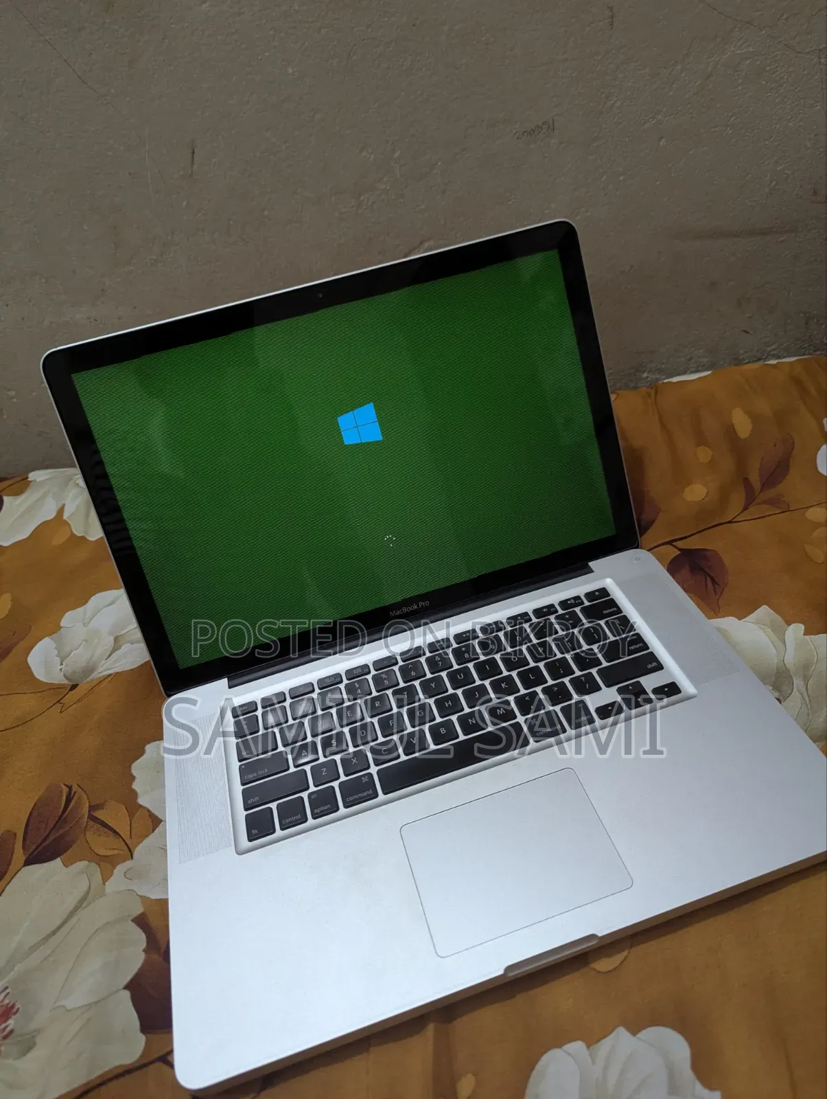 Laptop Apple MacBook 2015 8GB Intel Core I5 HDD 512GB