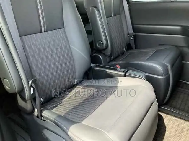 Toyota Noah 2024 Pearl