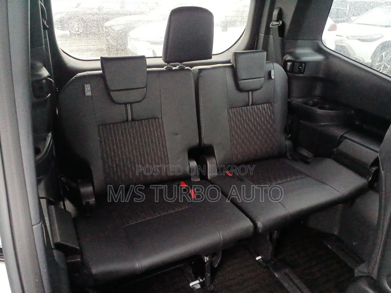 Toyota Noah 2024 Pearl