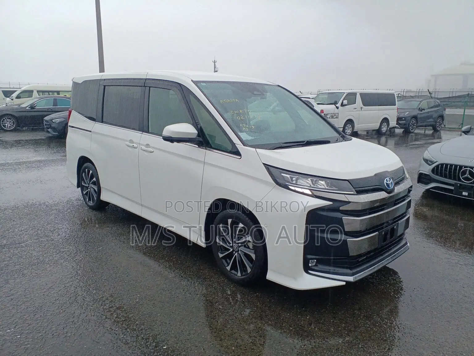 Toyota Noah 2024 Pearl