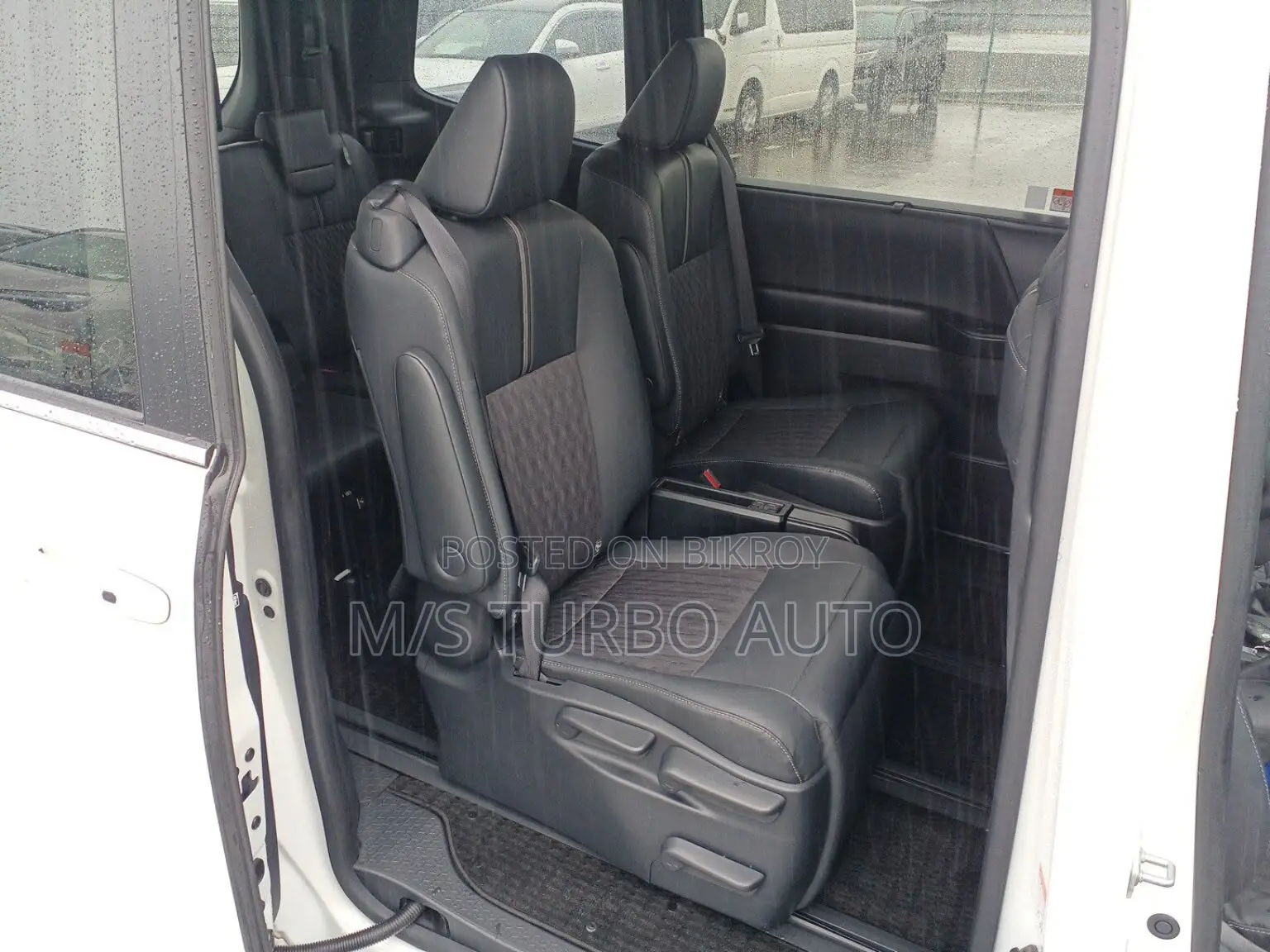 Toyota Noah 2024 Pearl