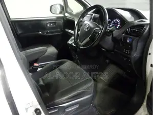 Toyota Noah 1.8 FWD Hybrid (7 Seater) 2021 Pearl
