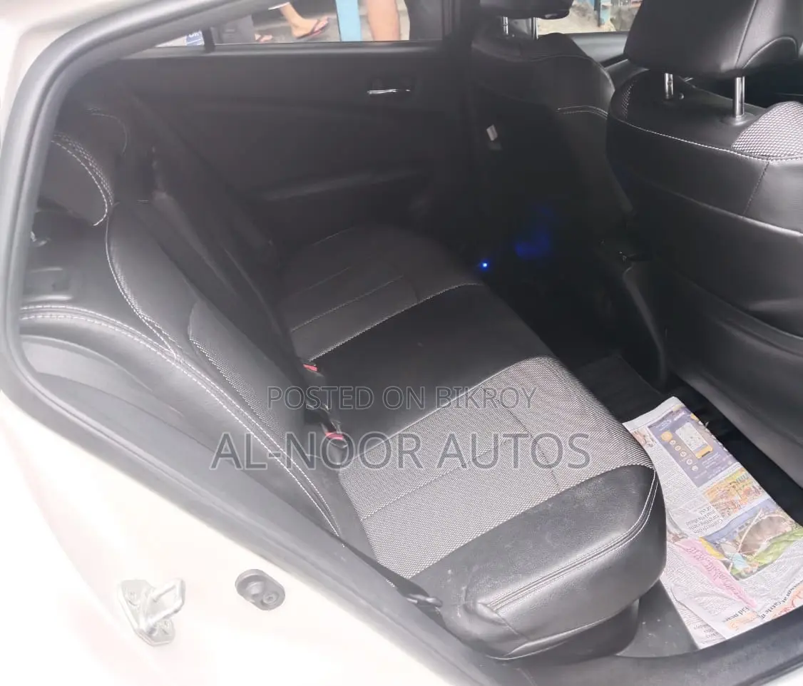 Toyota Prius 2018 Pearl