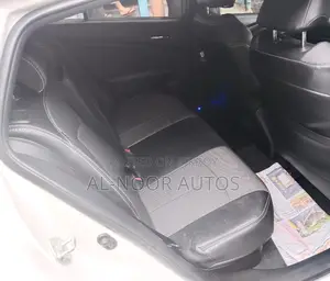 Toyota Prius 2018 Pearl
