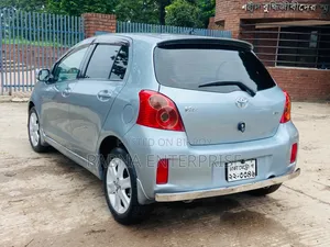 Toyota Vitz 2010 Gray