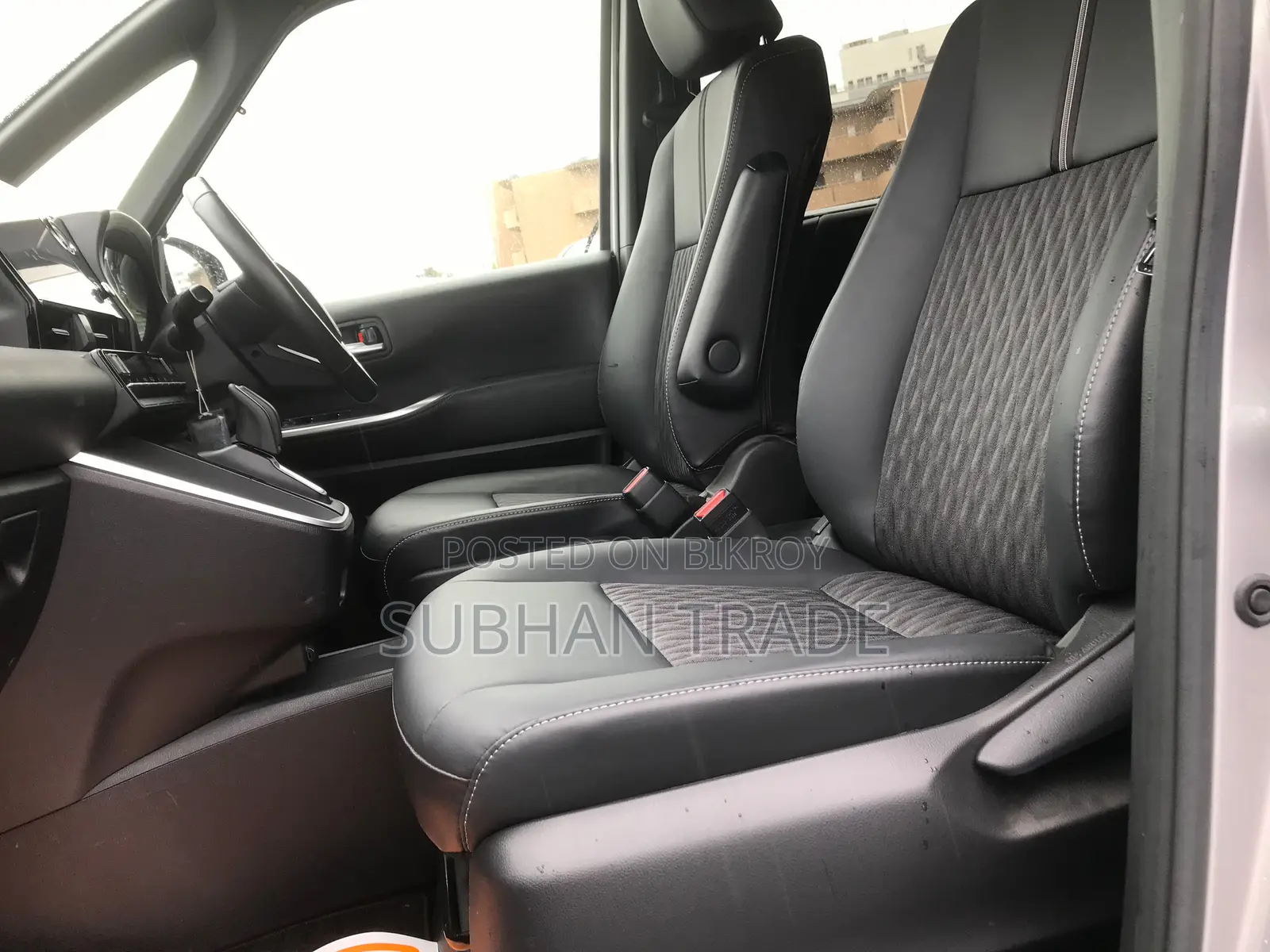 Toyota Noah 2022 Gray