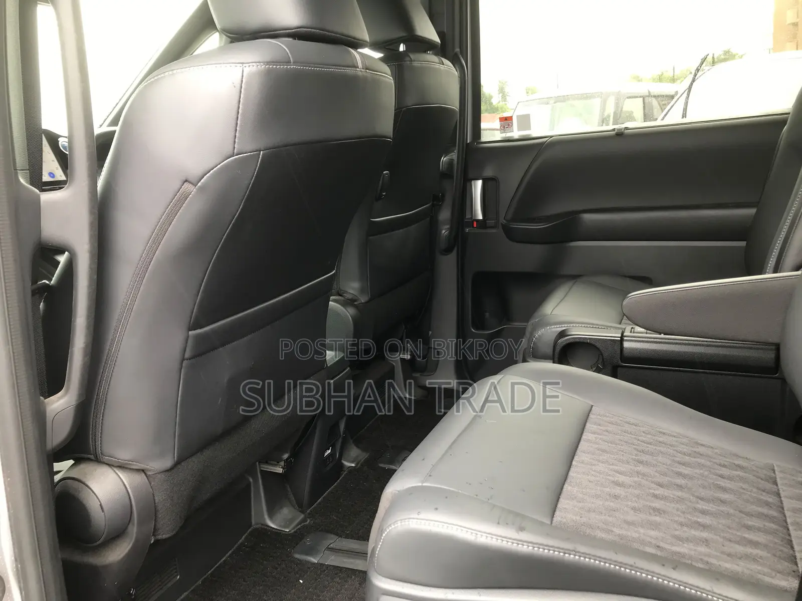 Toyota Noah 2022 Gray