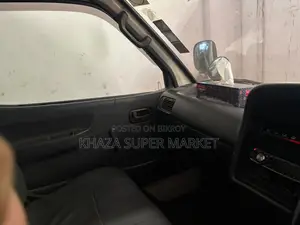 Toyota HiAce 2000