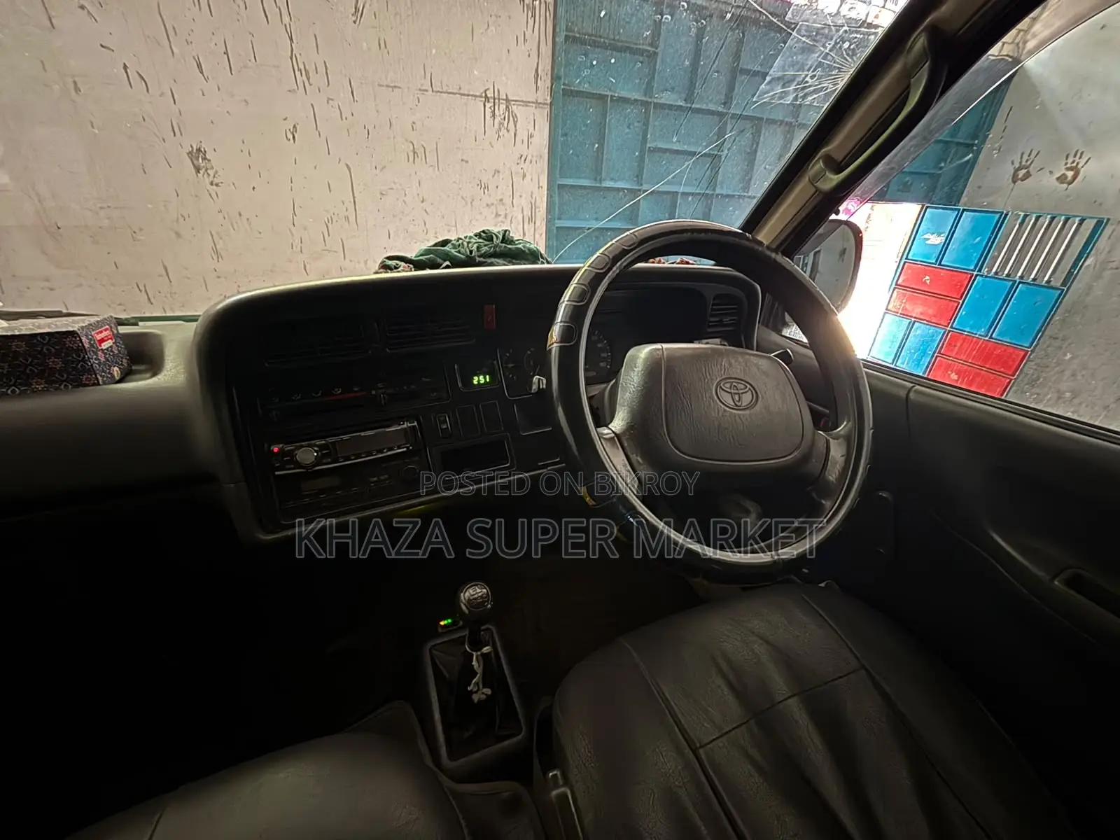 Toyota HiAce 2000