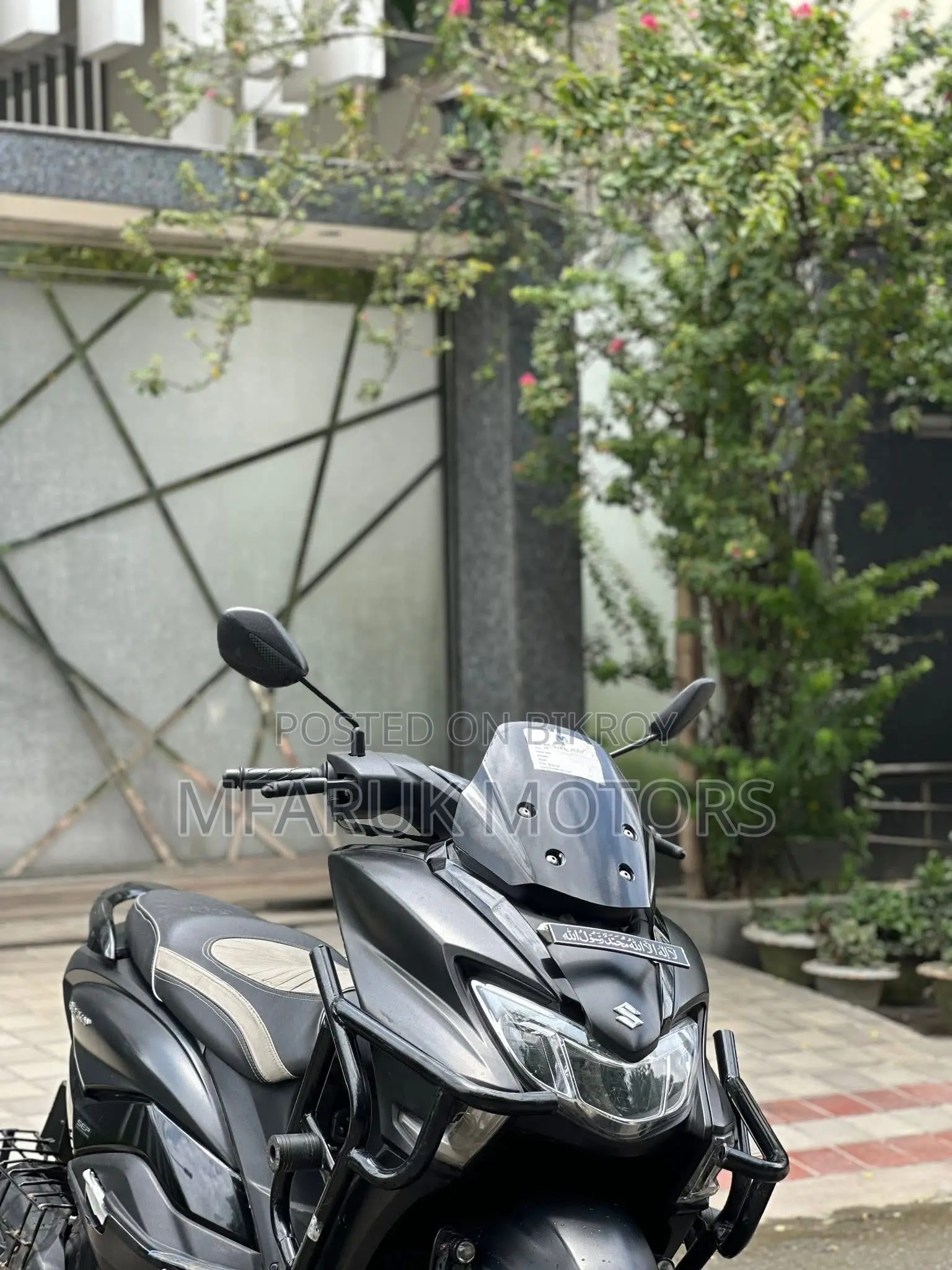 Suzuki 2022 Black