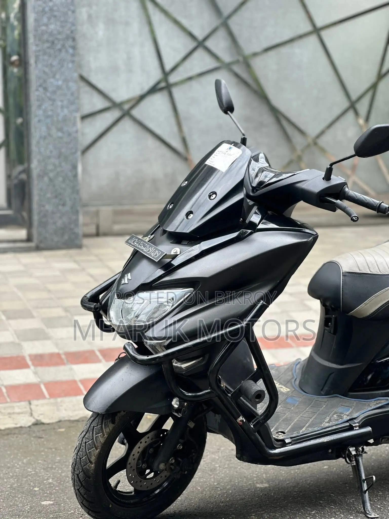 Suzuki 2022 Black