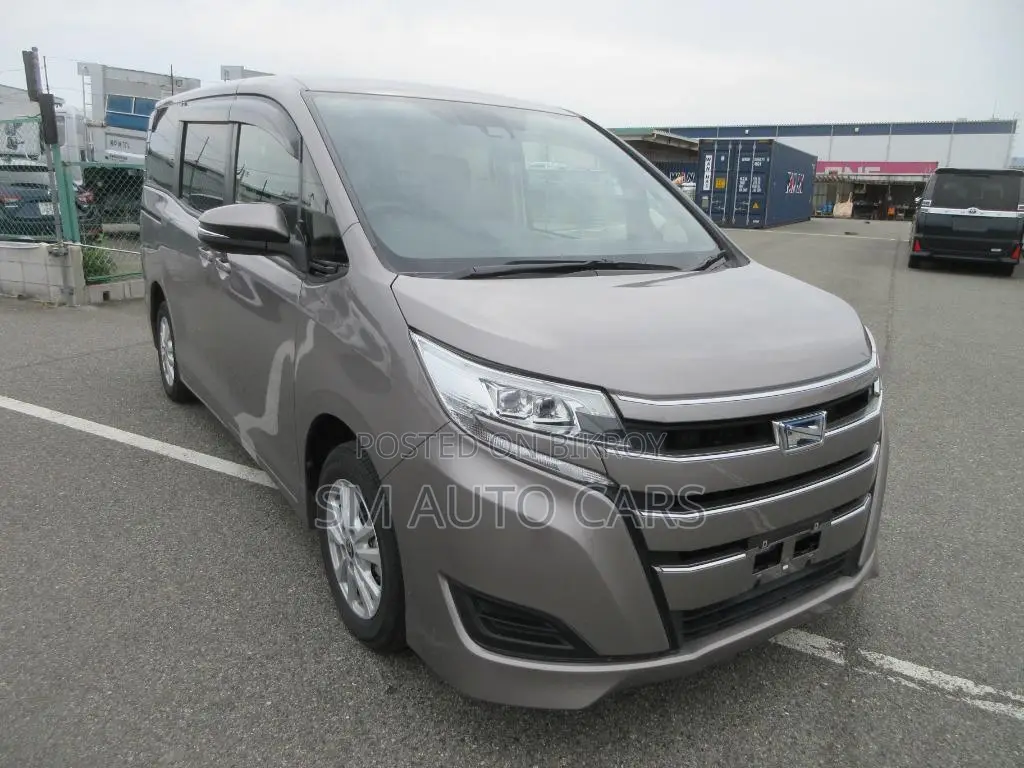 Toyota Noah 1.8 FWD Hybrid (7 Seater) 2021 Beige