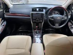 Toyota Premio 1.5 FWD 2020 Pearl