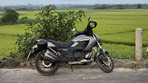 সুজুকি ইনট্রুডার ২০১৮ গ্রে